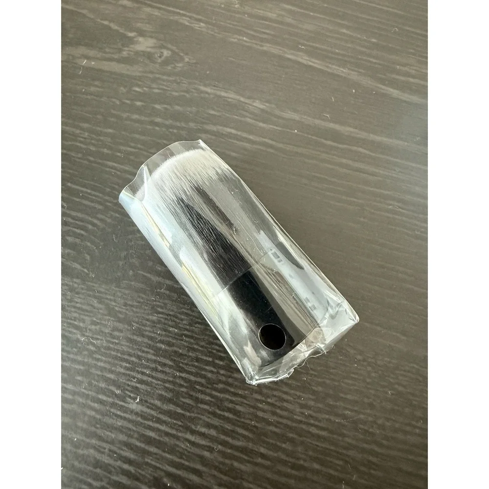 IL Makiage 85/66 Magic Moisturizing Sun Foam Brush New in Box
